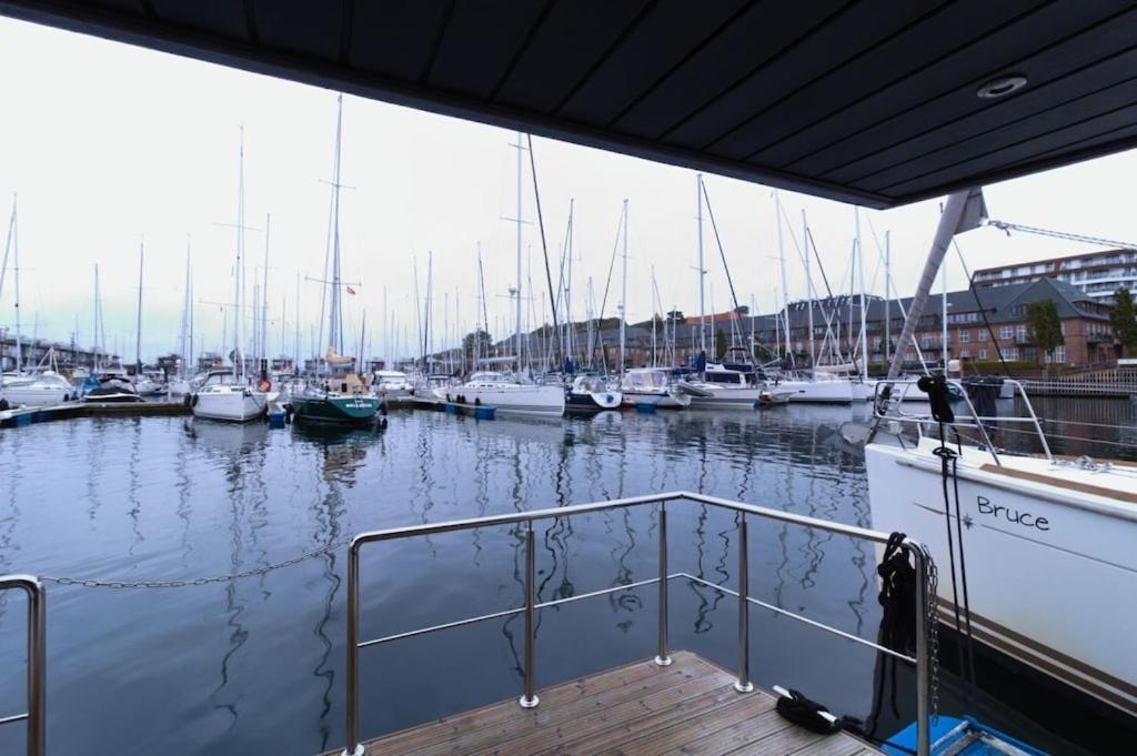 Hausboot Fjord Meeresbrise Mit Dachterrasse In Flensburg Exterior photo