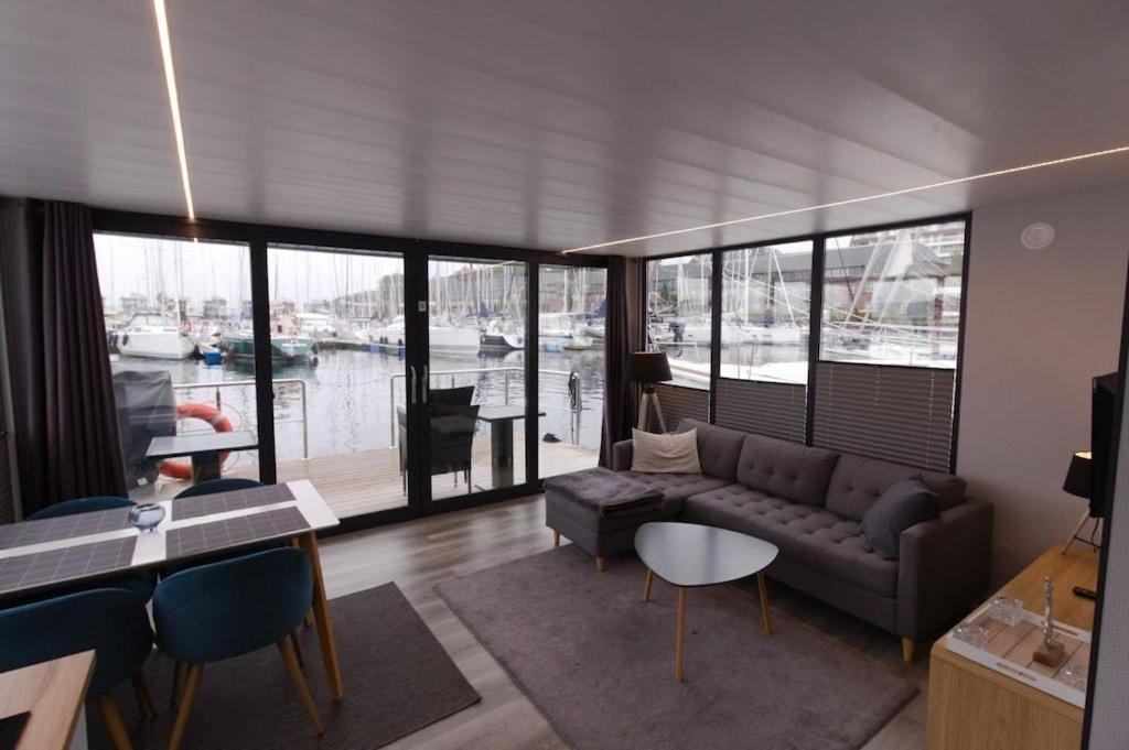 Hausboot Fjord Meeresbrise Mit Dachterrasse In Flensburg Exterior photo